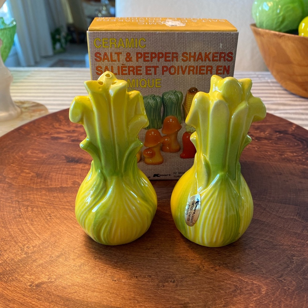Vintage ceramic onion S&P shakers from Kmart original packaging unused.